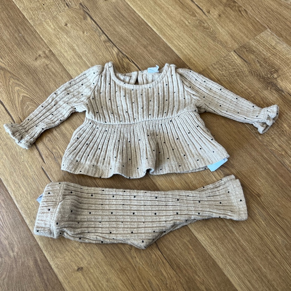 Baby Gap 0-3 month ribbed set